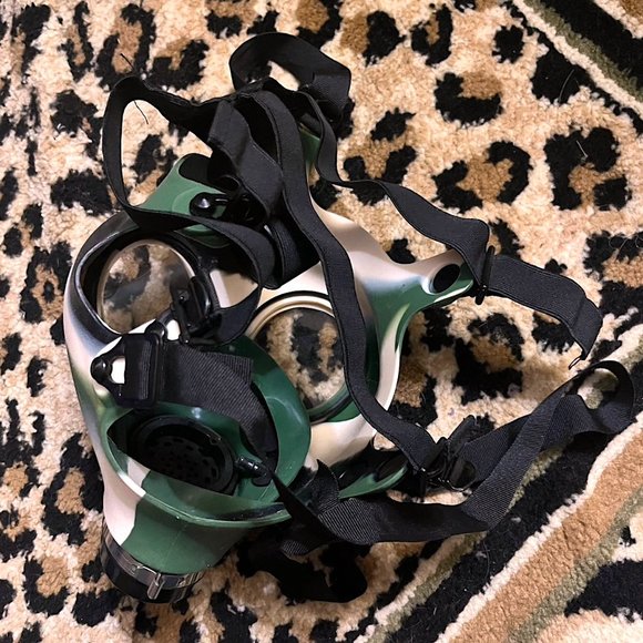 TAN AND ARMY GREEN BIOHAZARD MASK PROP COSTUME - Picture 2 of 3